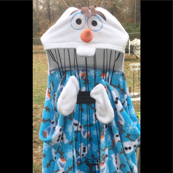 Olaf hooded blanket